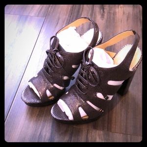 Coach metallic sandal heals size Womens 9.5 pewter
